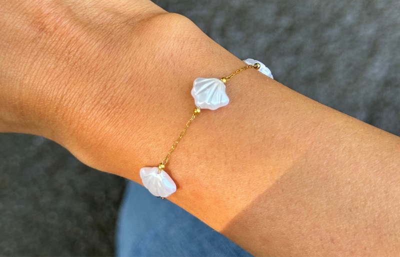 Shell Charm Bracelet