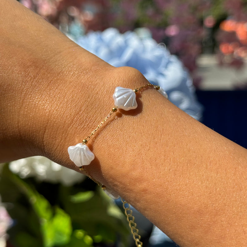 Shell Charm Bracelet