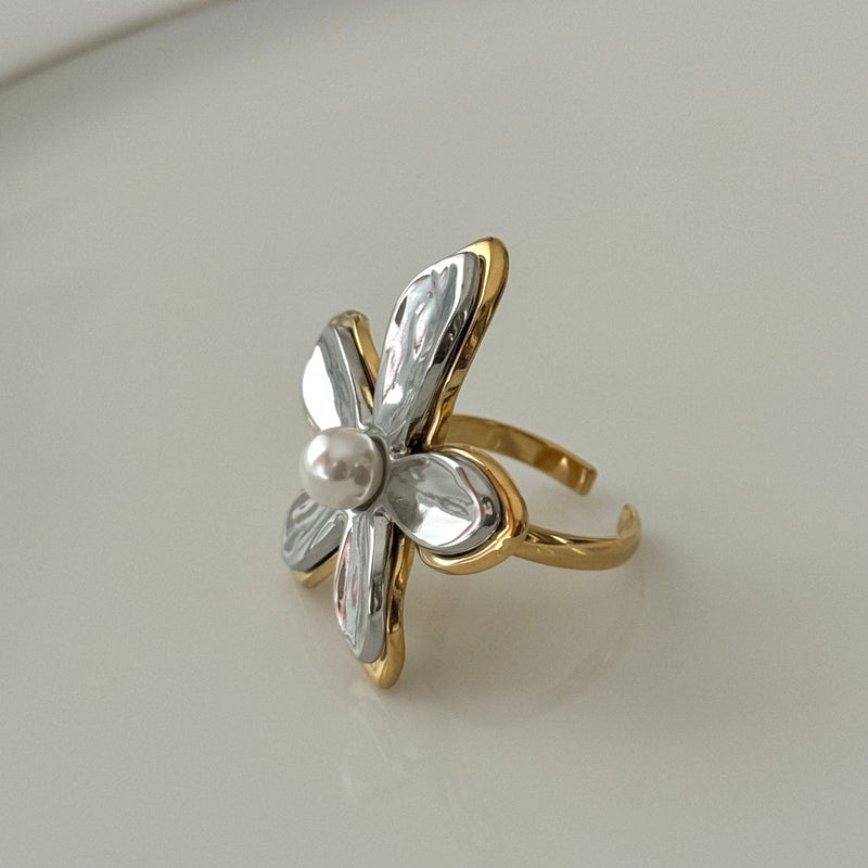 Pearl Flower Ring