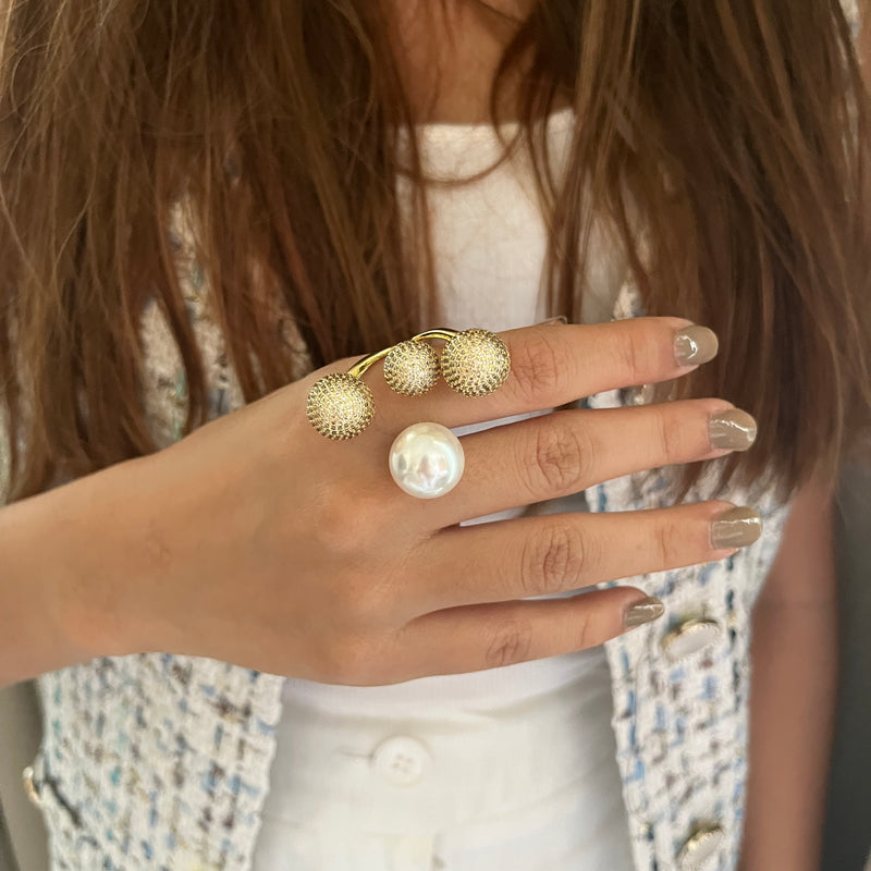 Statement Trinity Ring