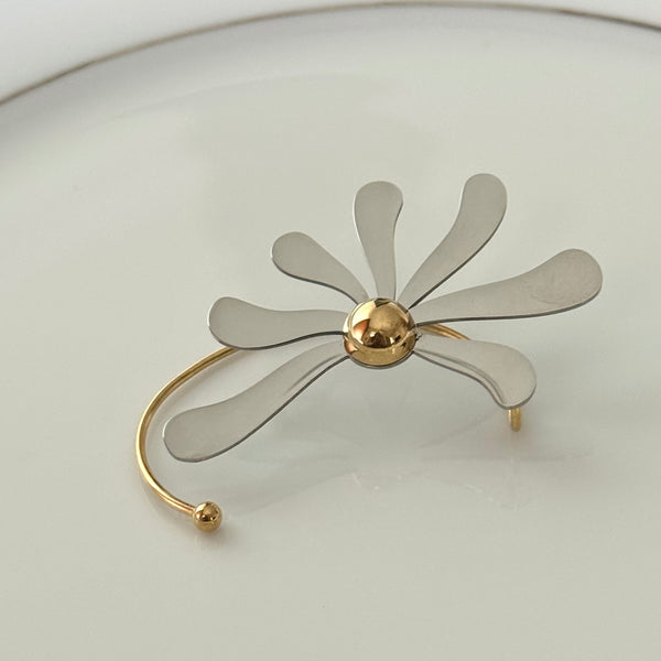 Flower Single Earcuff