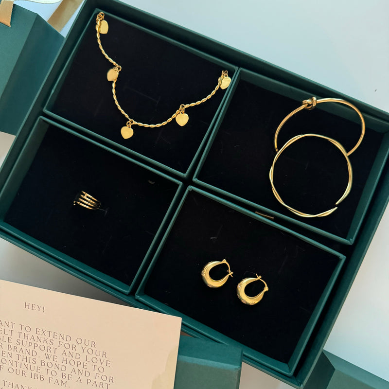 Curated Luxury Jewellery Box/Hamper - Set of 10 box/hamper - Holiday Edit - 5 jewellery pieces per box/hamper