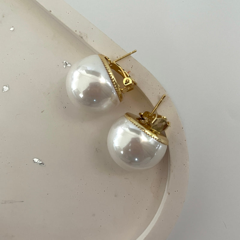 Oversized Pearl Earrings