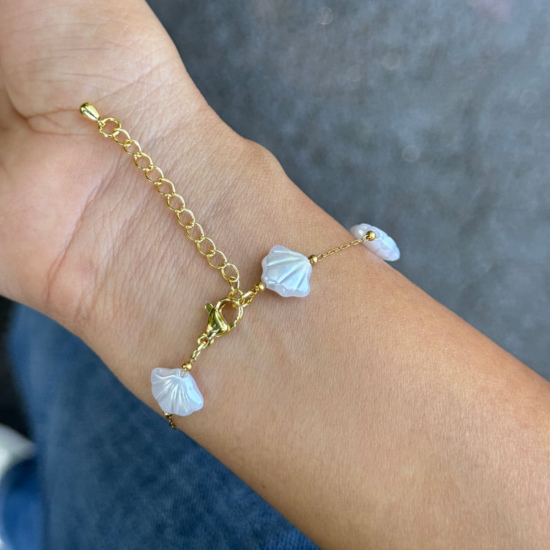 Shell Charm Bracelet