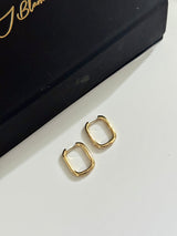 Gold O hoop earrings