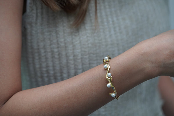 Irregular Pearl Bracelet