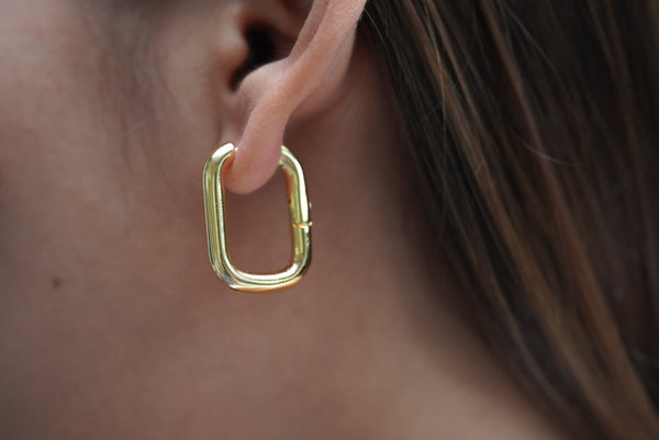 Gold O hoop earrings