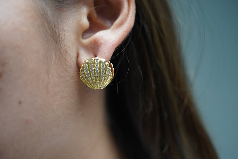 Pearl shell earrings