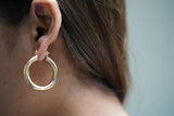 Minimal round hoop earrings