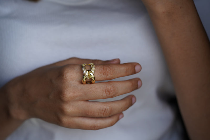 Twisted Knot Ring