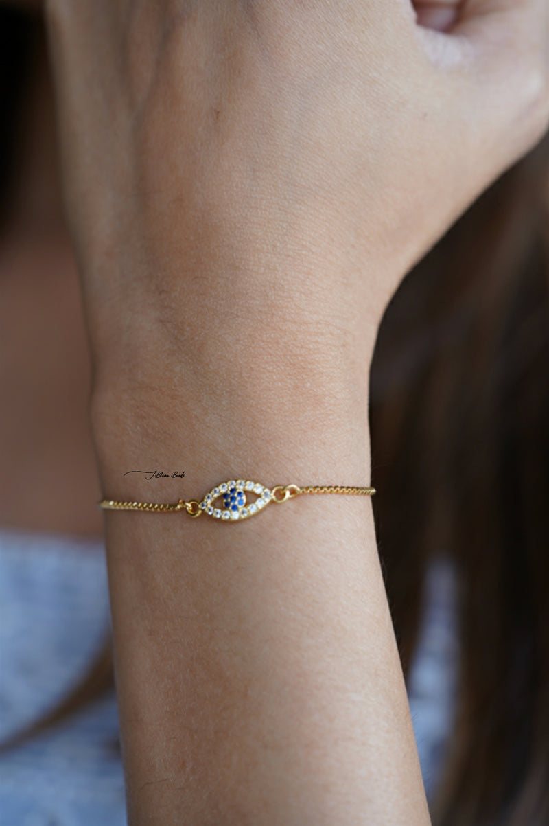 Mini evil eye bracelet