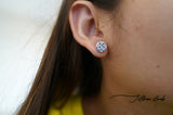 Round stud earring