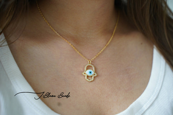 Classic Hamsa hand neckace