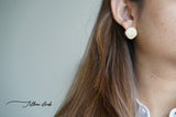 Pearl shell earrings