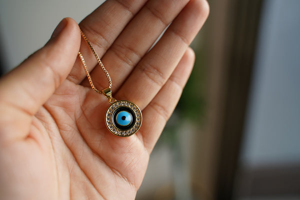 Simplicity Round Evil Eye Necklace